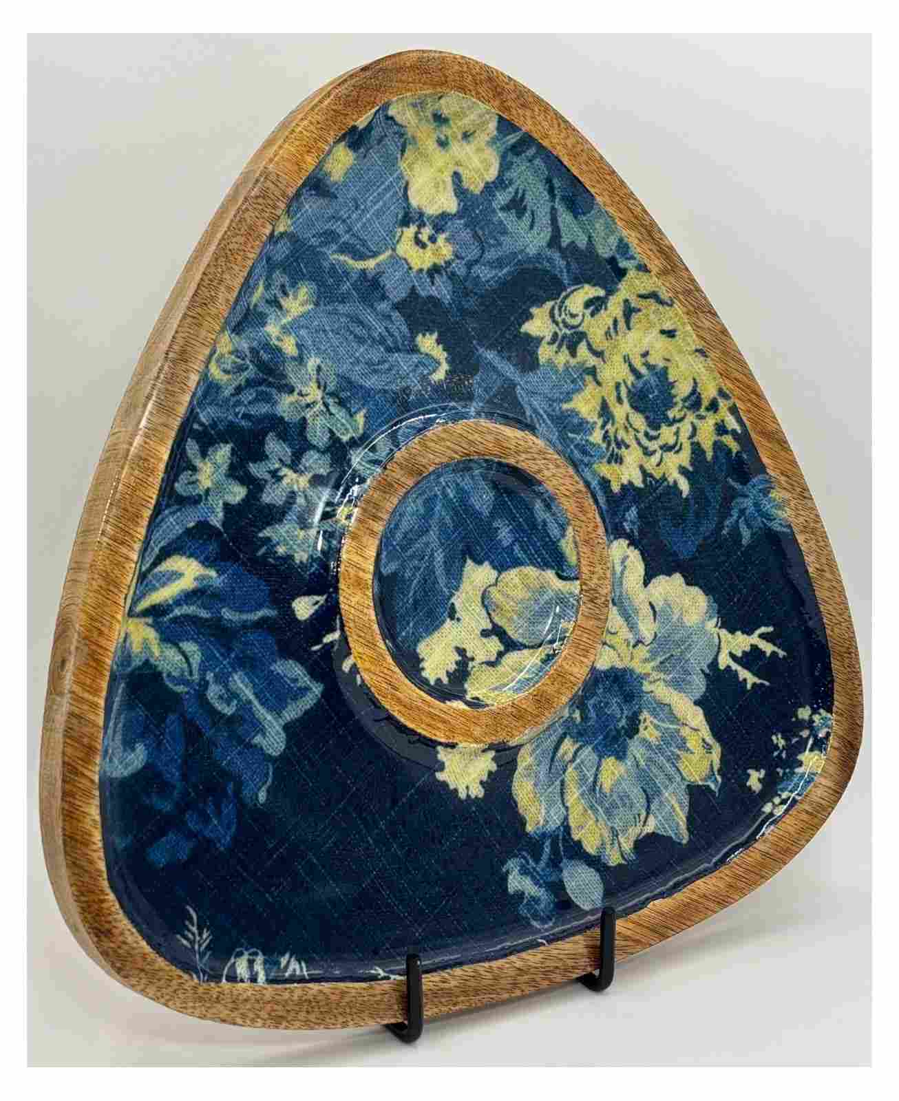 Indigo Bloom Triangular Chip & Dip Wooden Platter